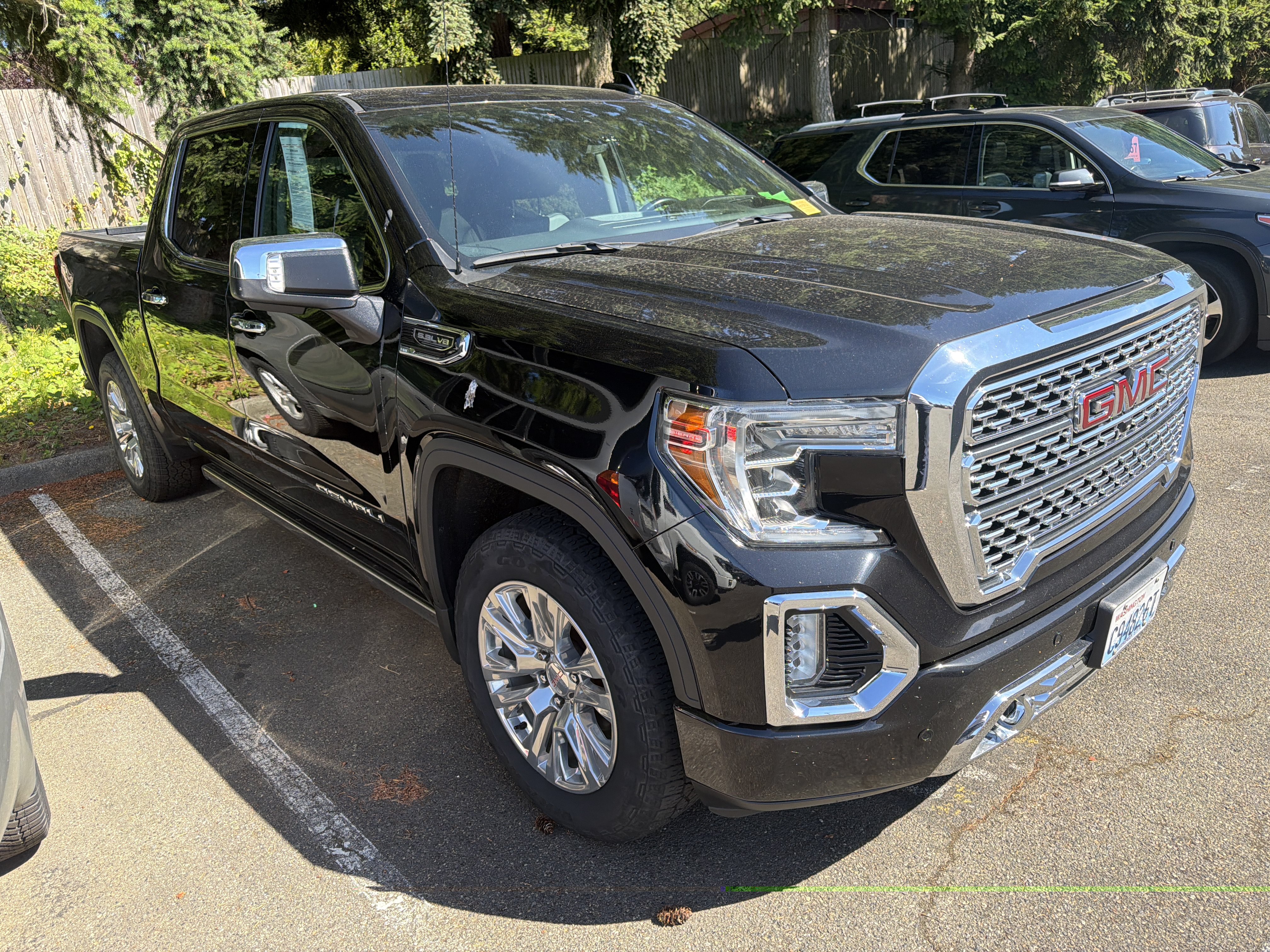 Used 2019 GMC Sierra 1500 Denali w/ Technology Package AWD/4WD image 2