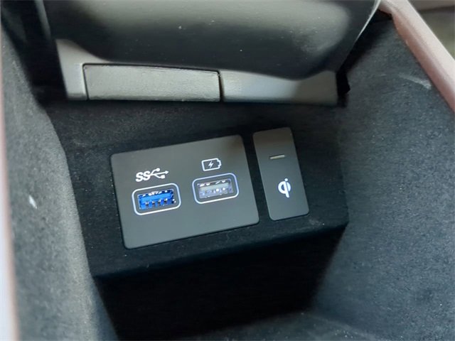 Used 2024 Genesis GV70 2.5T w/ Advanced Package image 22