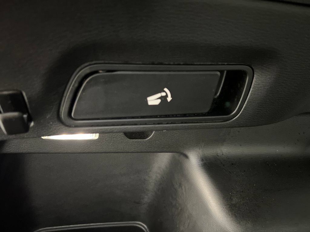 Used 2025 Mitsubishi Outlander SE AWD/4WD image 42