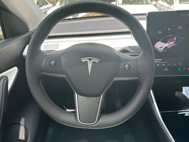 Used 2021 Tesla Model Y Long Range AWD/4WD image 24