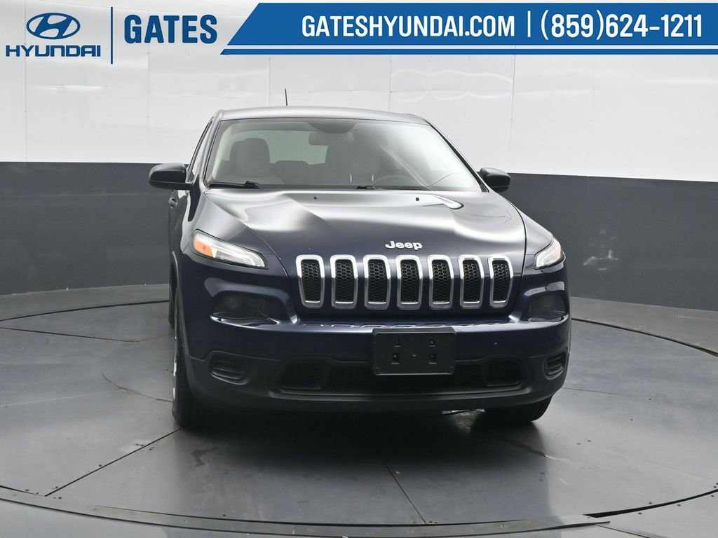 Used 2016 Jeep Cherokee Sport AWD/4WD image 5