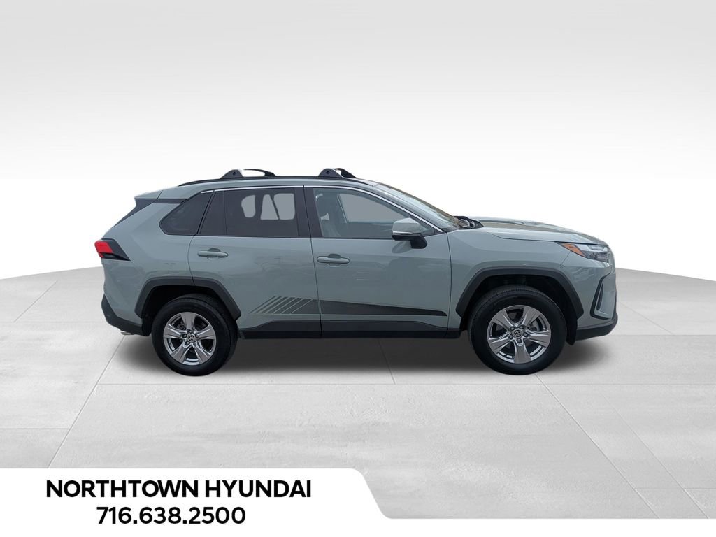 Used 2022 Toyota RAV4 XLE w/ Convenience Package AWD/4WD image 12