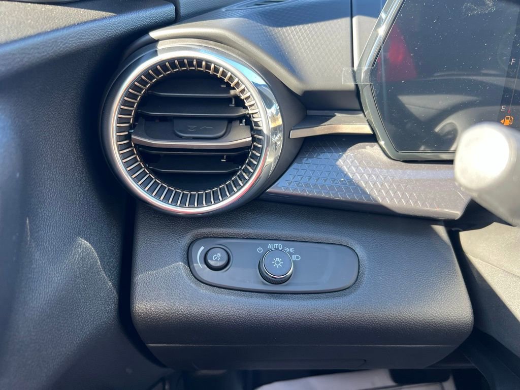 New 2026 Chevrolet Trax ACTIV w/ Sunroof Package image 15