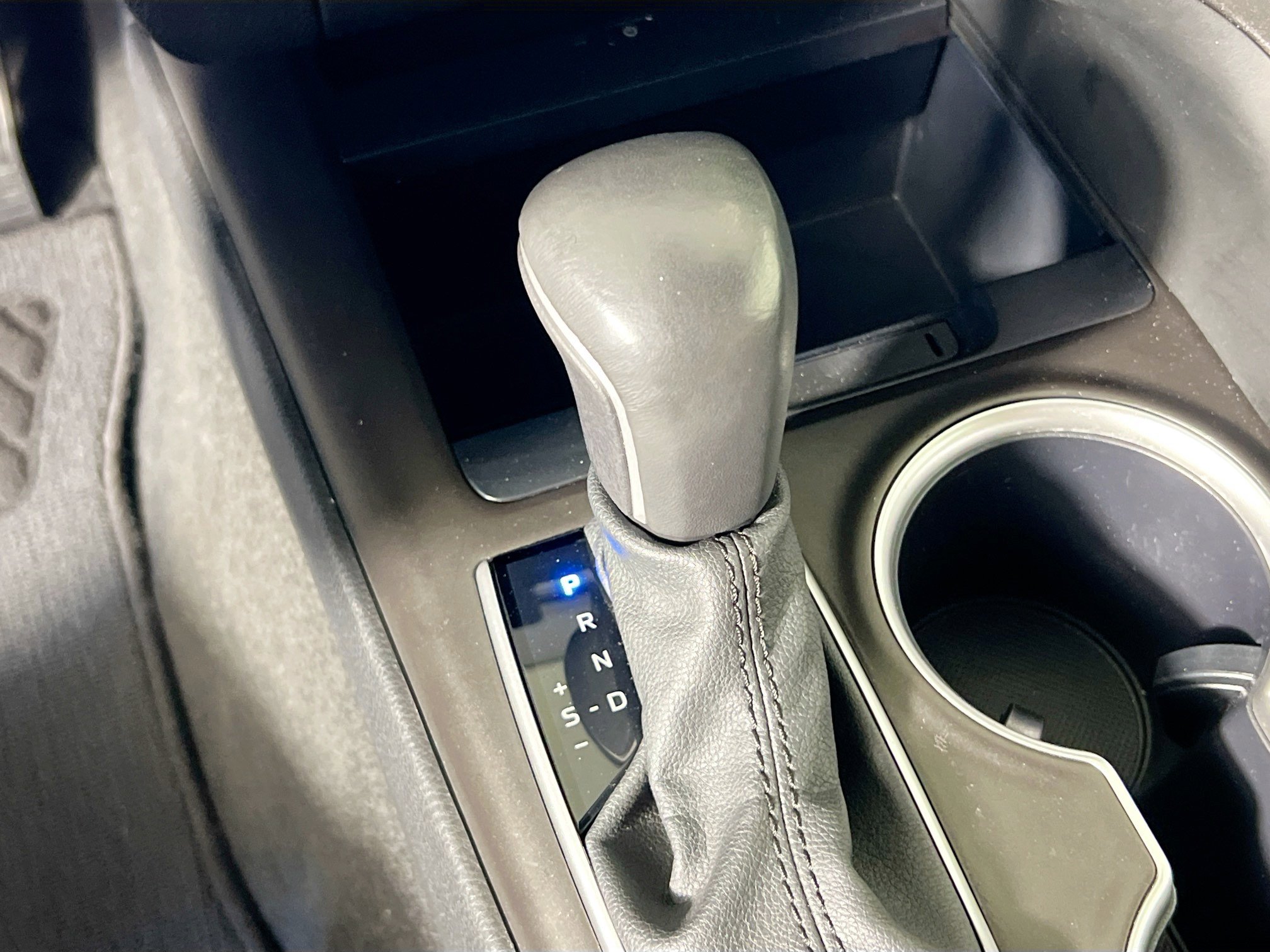 Used 2024 Toyota Camry XLE FWD image 25