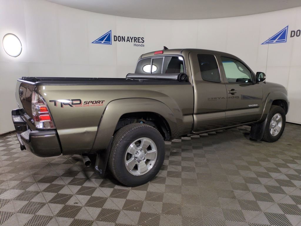 Used 2015 Toyota Tacoma 4x4 Access Cab V6 image 8