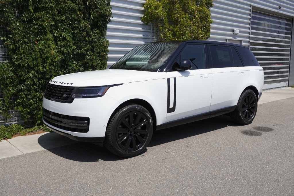 New 2026 Land Rover Range Rover Long Wheelbase SE AWD/4WD image 3
