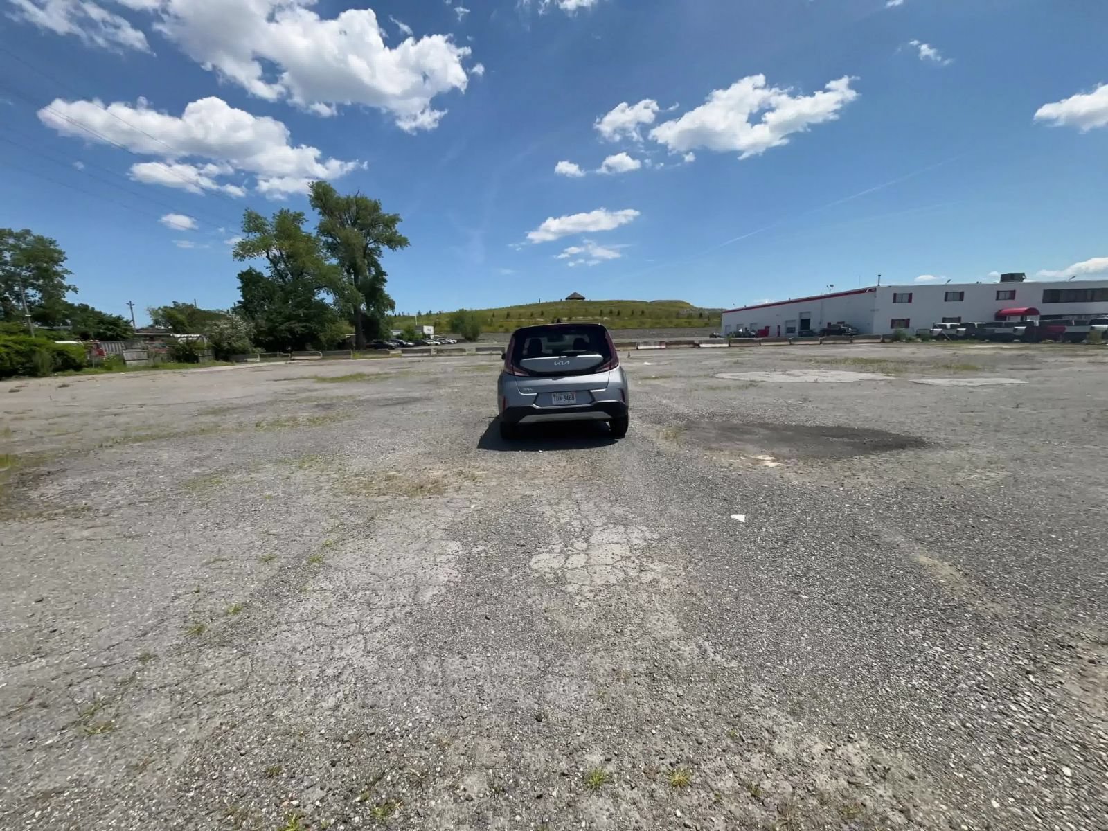 Used 2025 Kia Soul LX w/ LX Technology Package FWD image 13
