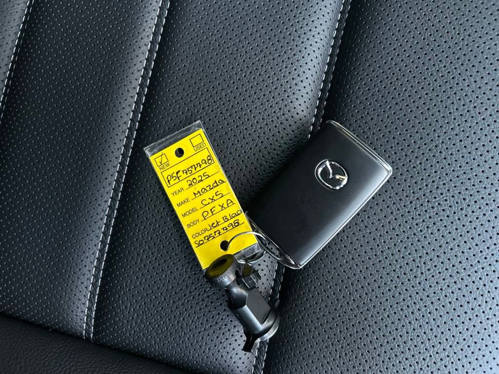 New 2025 MAZDA CX-5 AWD 2.5 S w/ Preferred Package image 27