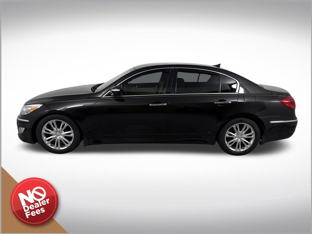 Used 2014 Hyundai Genesis 3.8 RWD image 7