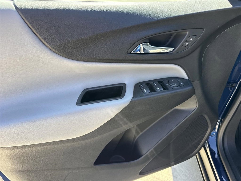 Used 2022 Chevrolet Equinox LS image 20