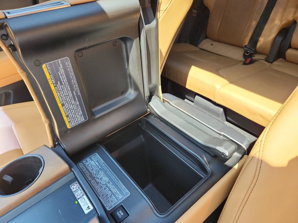 Used 2024 Lexus LX 600 4WD w/ Premium Package image 28