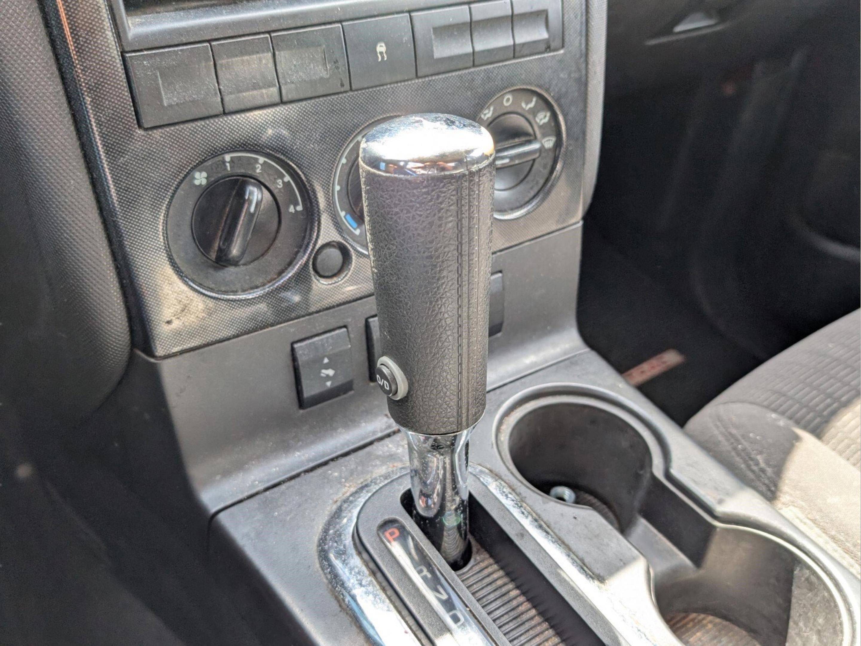 Used 2010 Ford Explorer Sport Trac XLT image 37