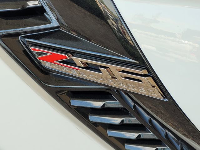 Used 2016 Chevrolet Corvette Z06 w/ 3LZ Preferred Equipment Group image 8