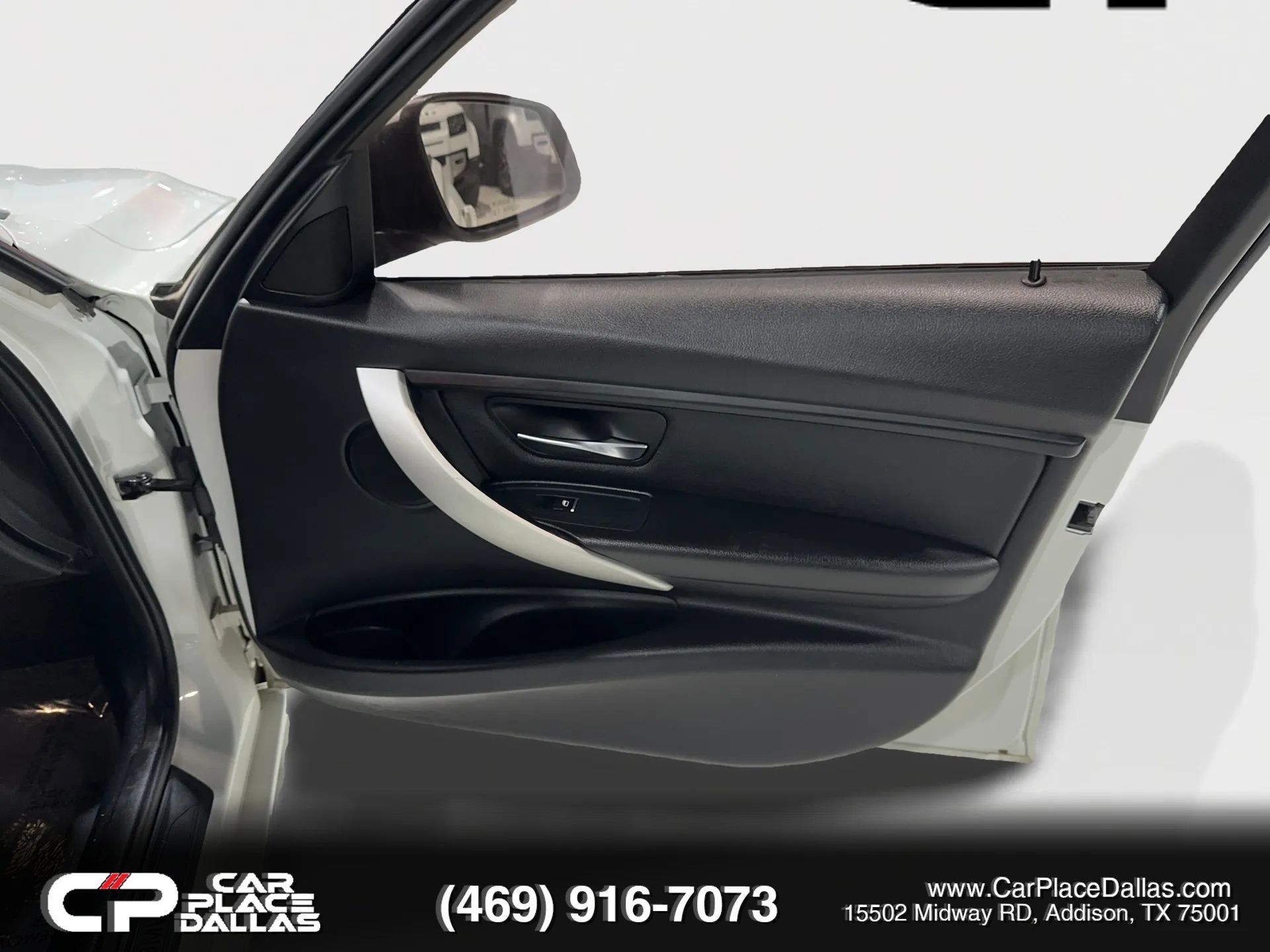 Used 2017 BMW 320i Sedan RWD image 24