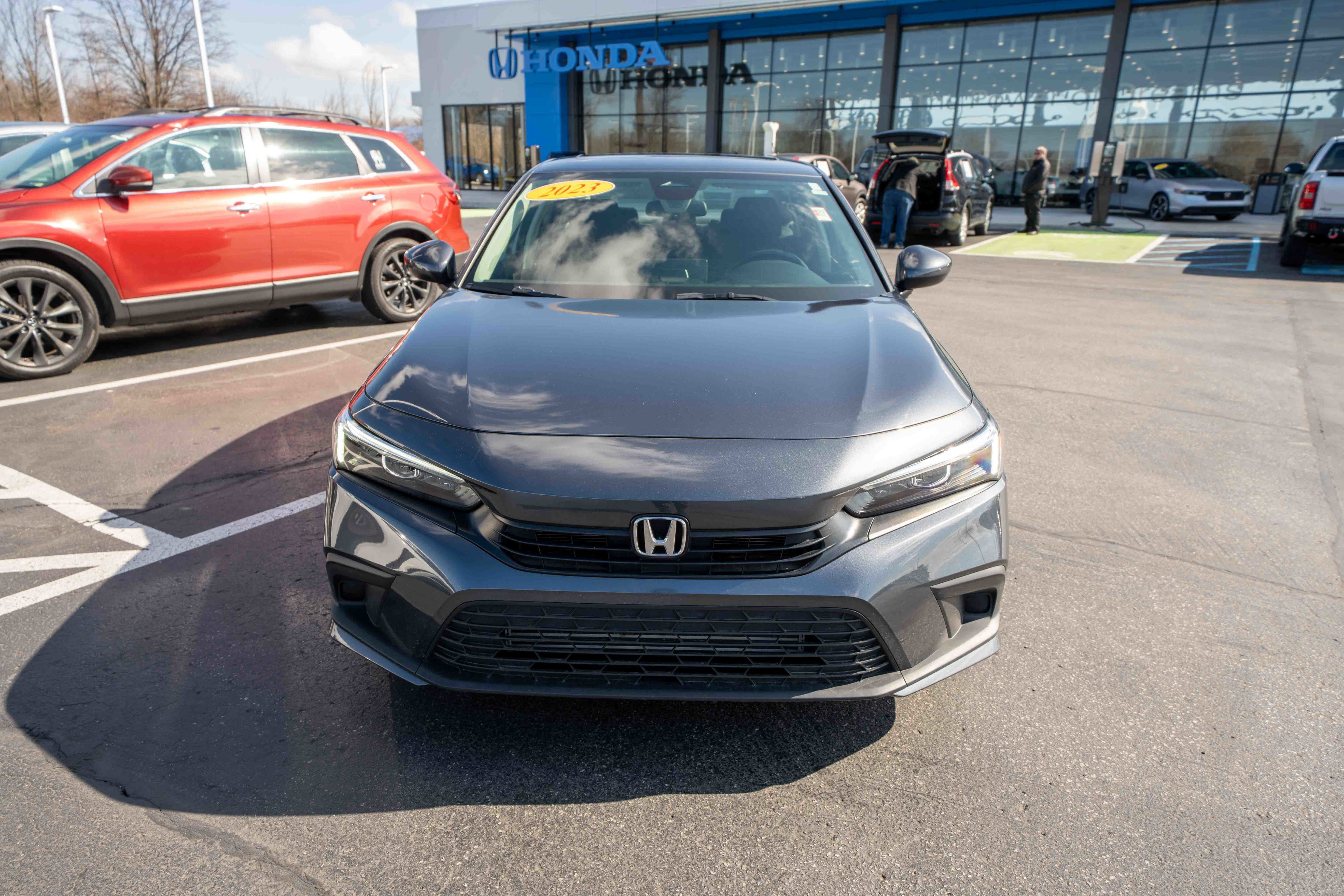Used 2023 Honda Civic EX image 2