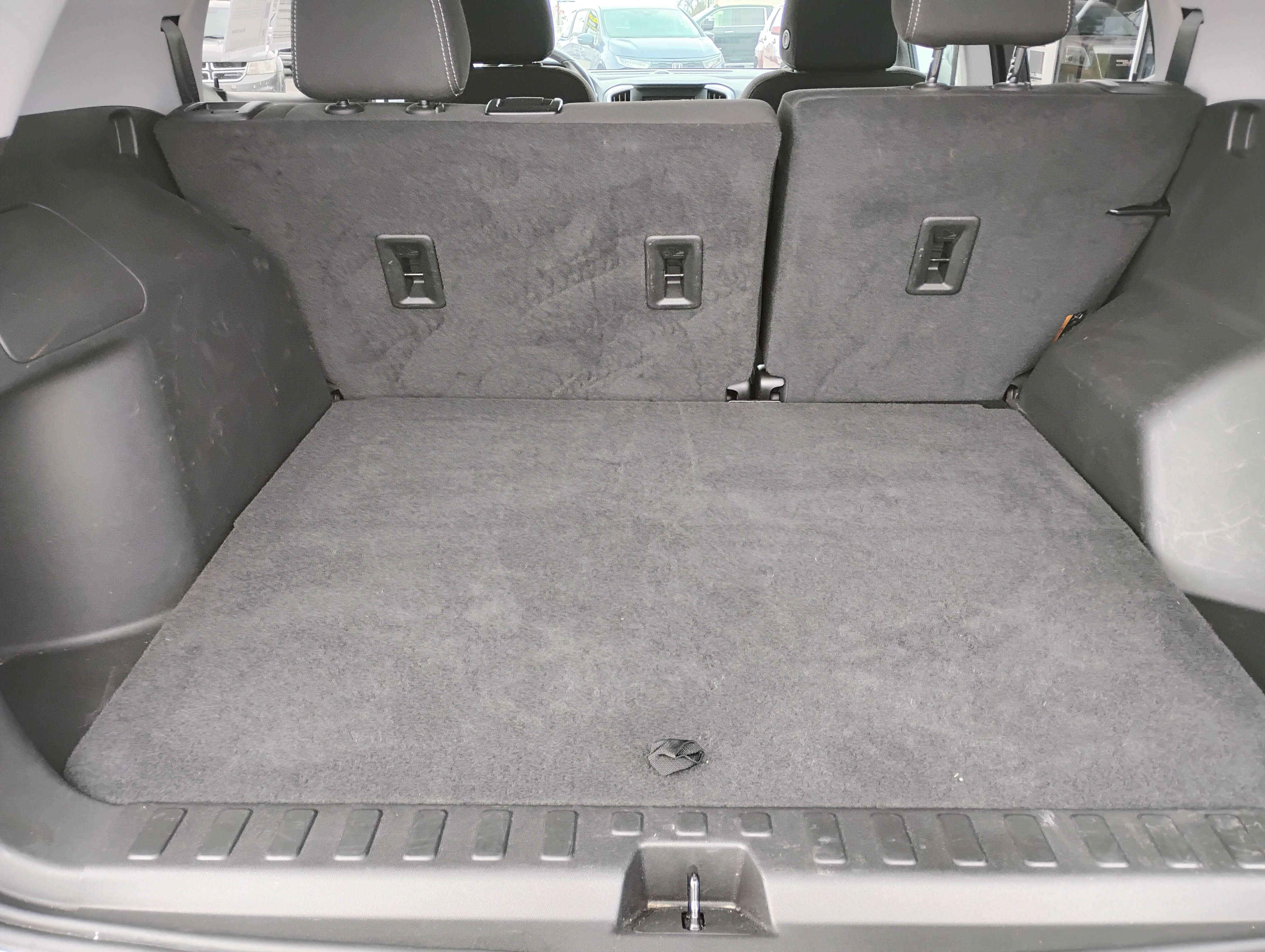 Used 2023 GMC Terrain SLE image 22