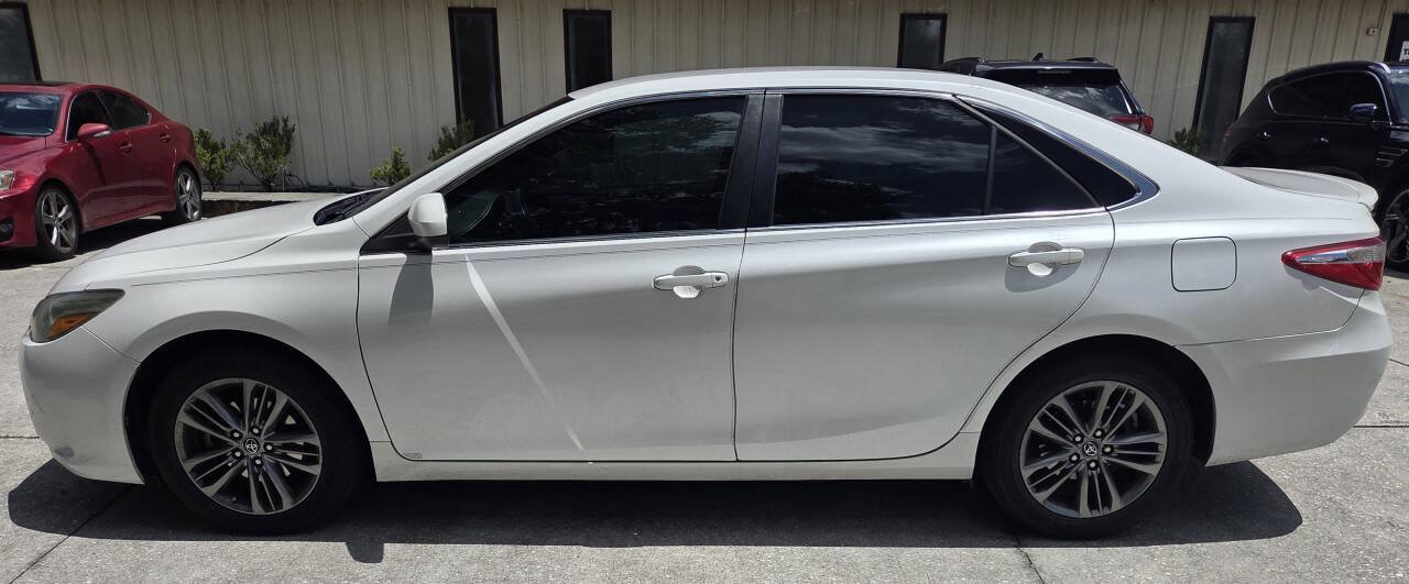 Used 2017 Toyota Camry SE