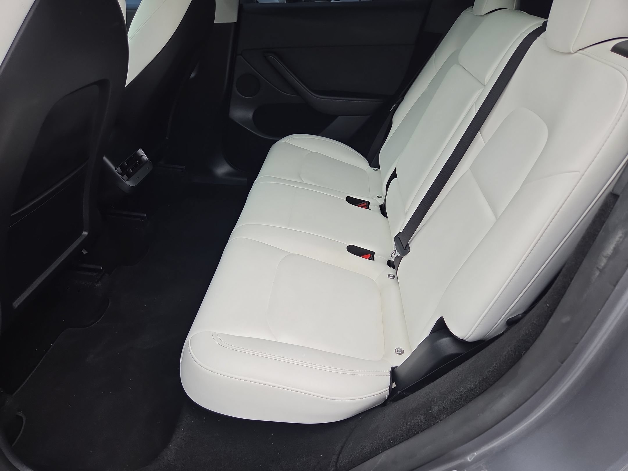 Used 2024 Tesla Model Y Performance AWD/4WD image 22