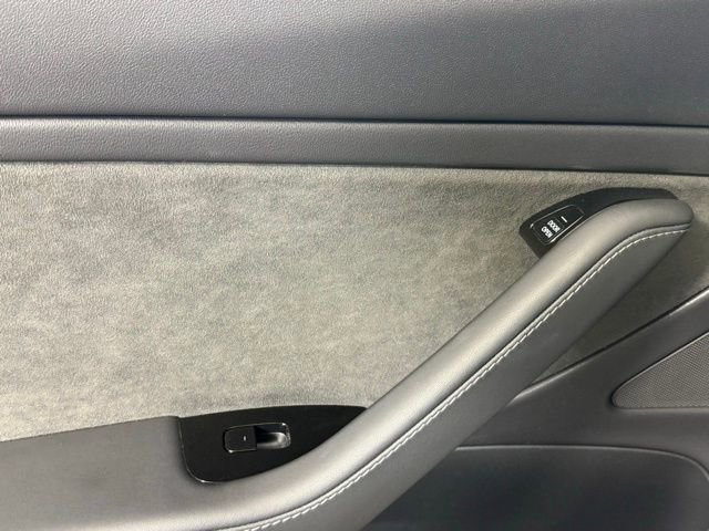 Used 2019 Tesla Model 3 Long Range image 21