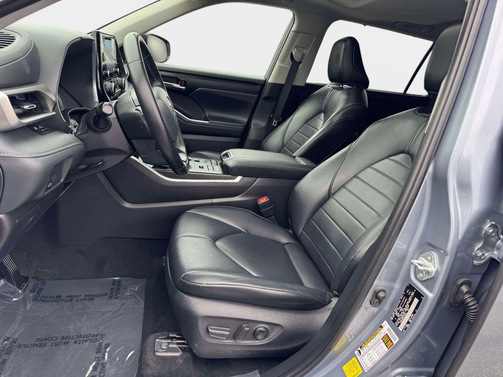 Used 2022 Toyota Highlander XLE image 13