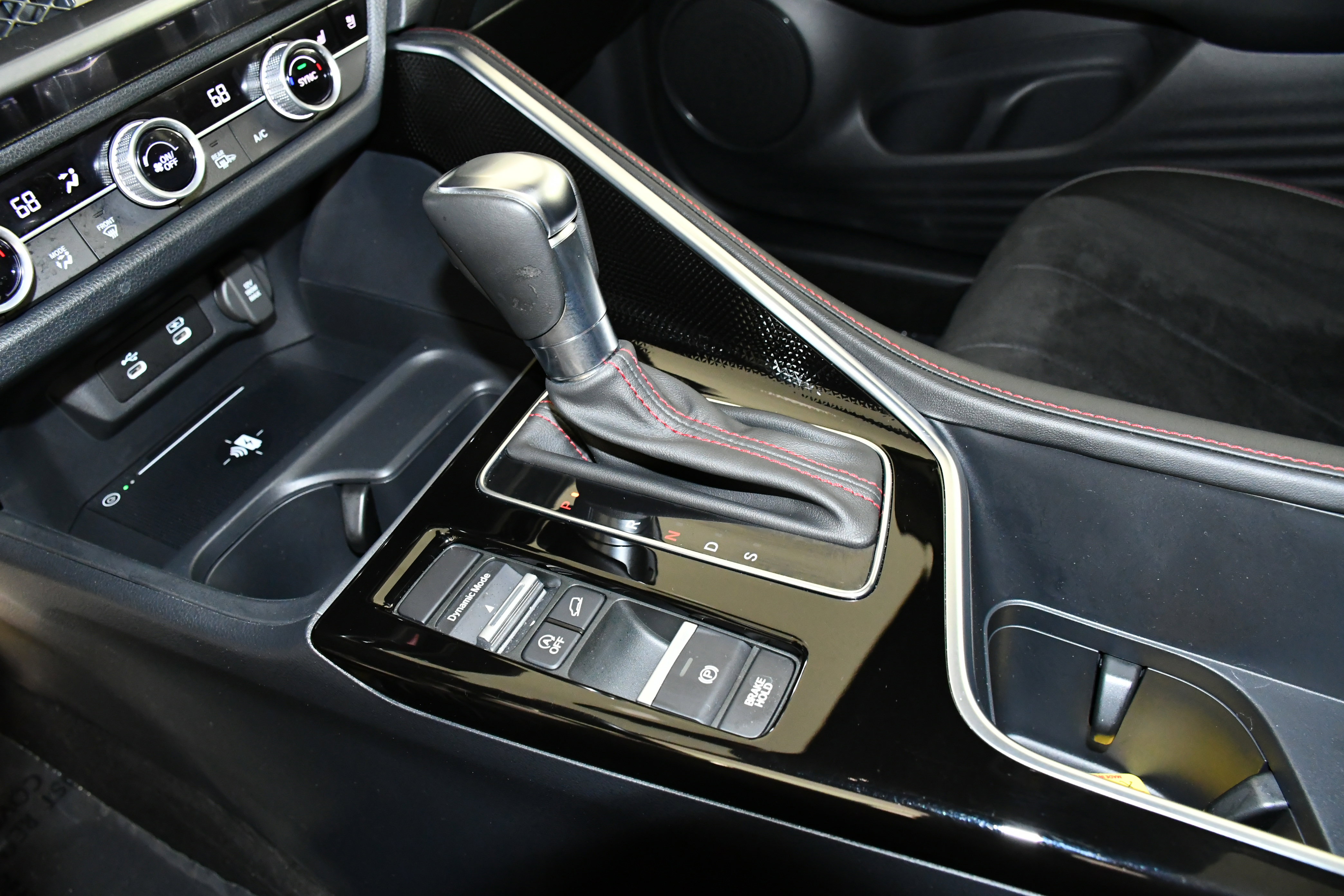 Certified 2025 Acura ADX A-Spec image 30