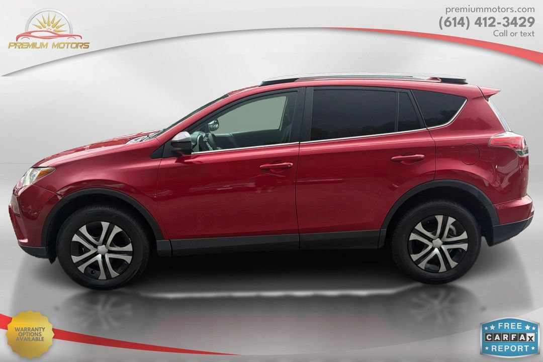 Used 2017 Toyota RAV4 LE FWD image 2