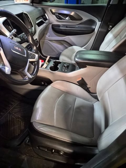 Used 2020 GMC Terrain SLT FWD image 4
