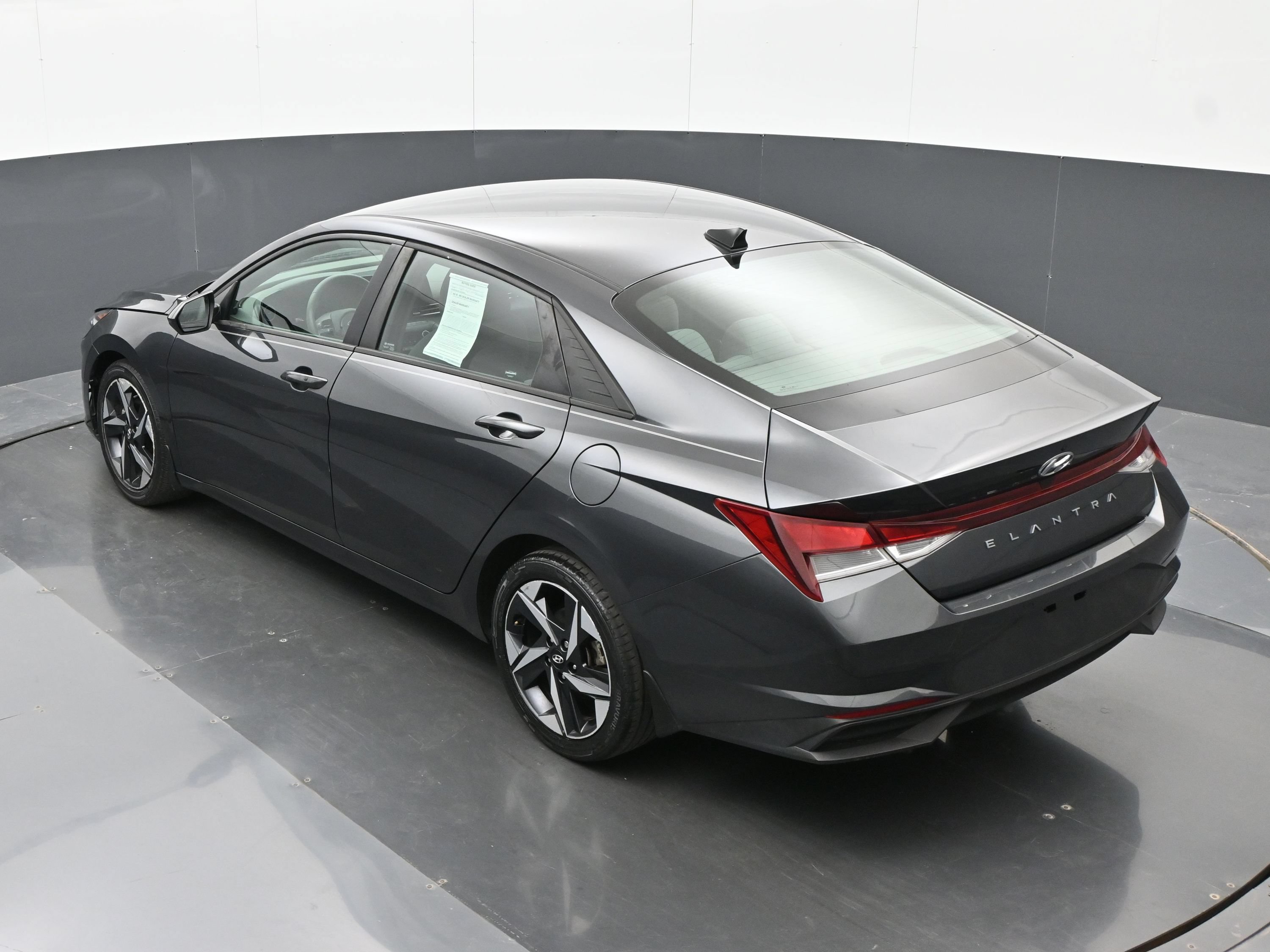 Used 2023 Hyundai Elantra SEL w/ Convenience Package FWD image 29