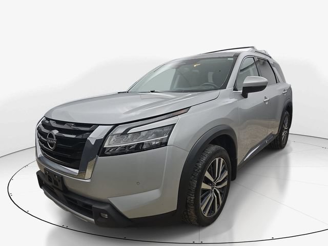 Used 2022 Nissan Pathfinder Platinum w/ Cargo Package FWD image 10