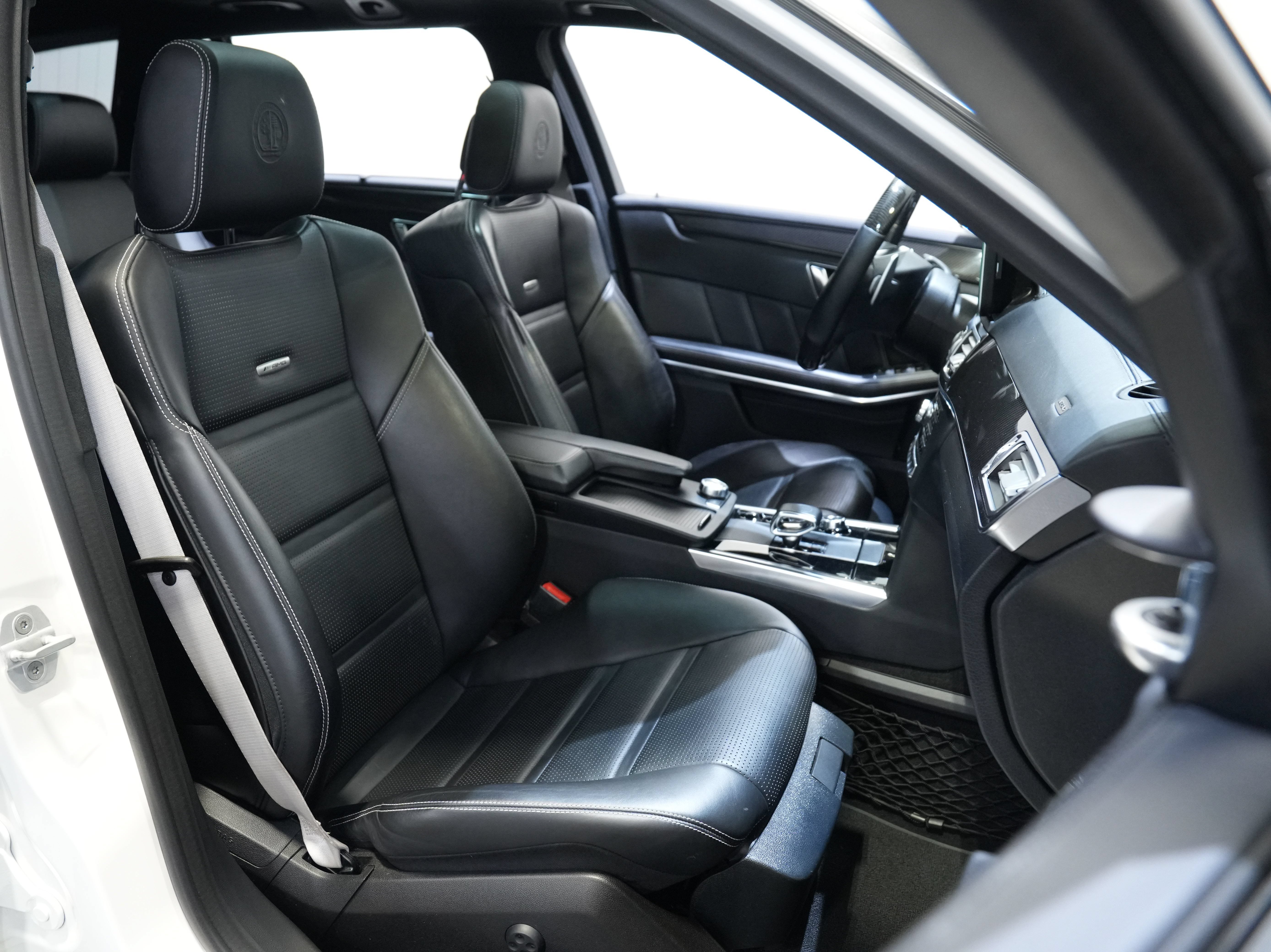 Used 2014 Mercedes-Benz E 63 AMG S-Model w/ Driver Assistance Package image 35