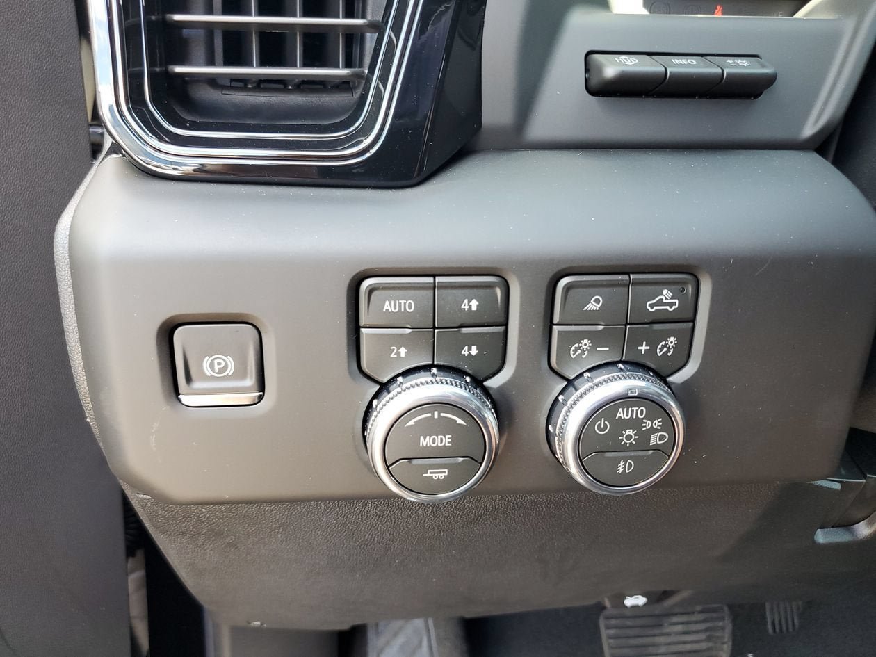 New 2026 GMC Sierra 2500 AT4X AWD/4WD image 31