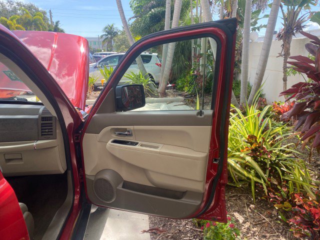 Used 2010 Jeep Liberty Sport w/ Popular Equipment Group image 12