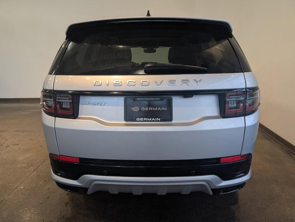 Used 2025 Land Rover Discovery Sport S image 4