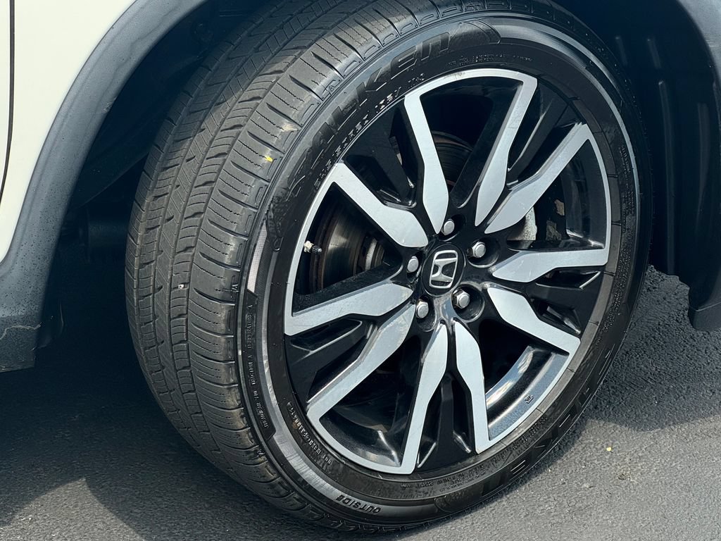 Used 2019 Honda Pilot Touring image 9