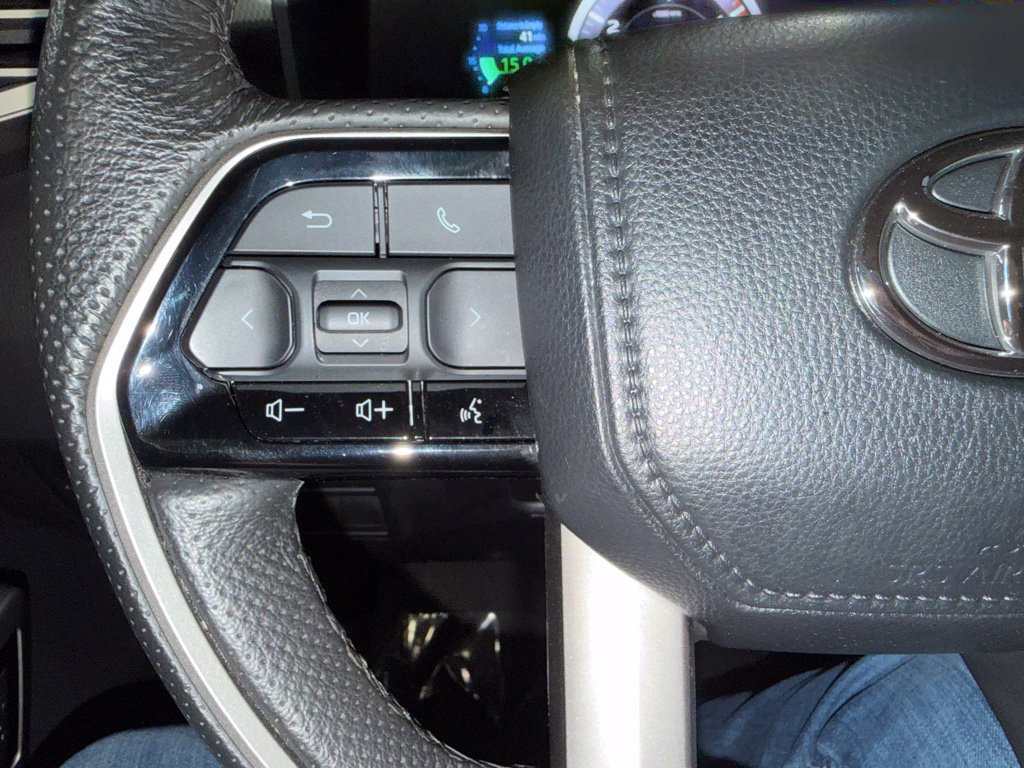 Used 2024 Toyota Tundra Limited AWD/4WD image 19