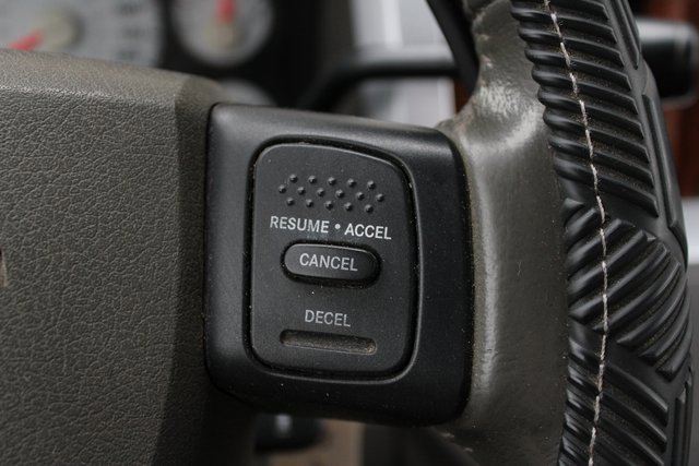 Used 2006 Dodge Ram 2500 Truck Laramie image 15