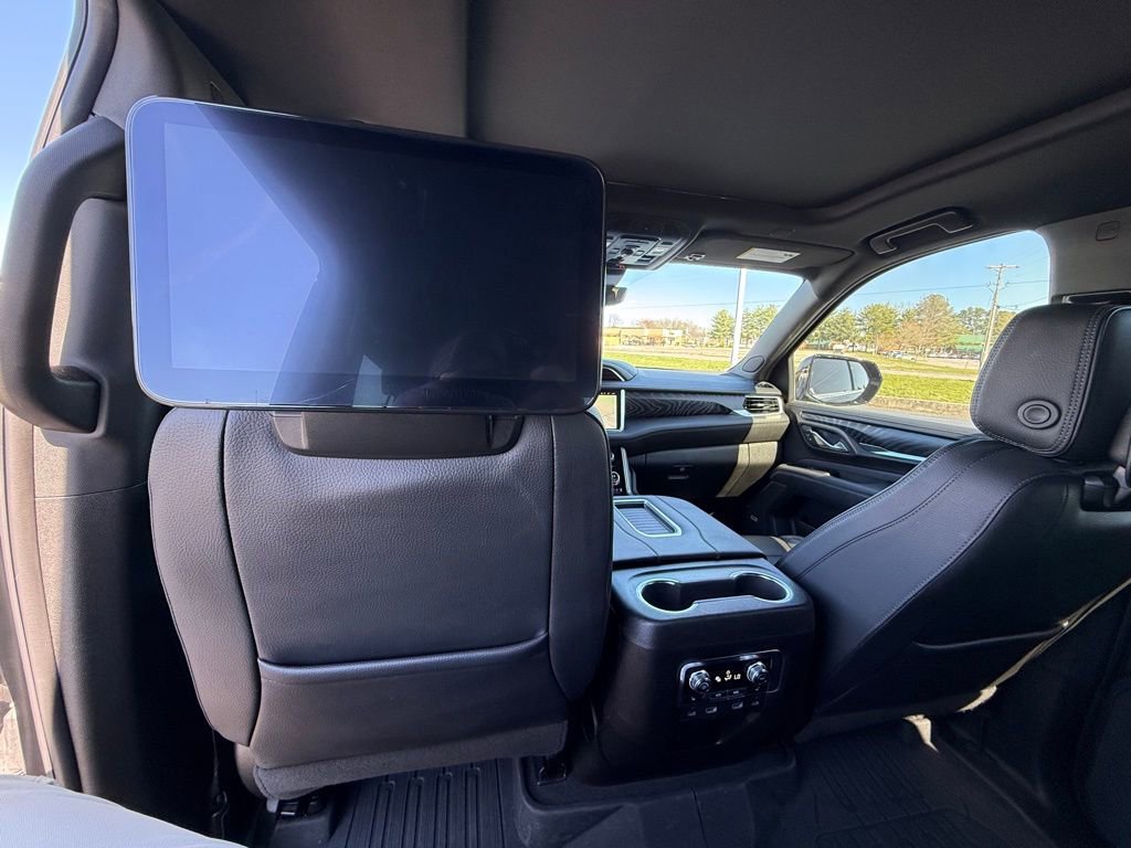 Used 2024 GMC Yukon XL Denali w/ Advanced Technology Package image 34