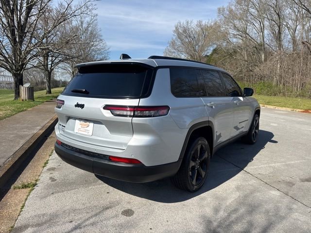 Used 2023 Jeep Grand Cherokee L Laredo image 8