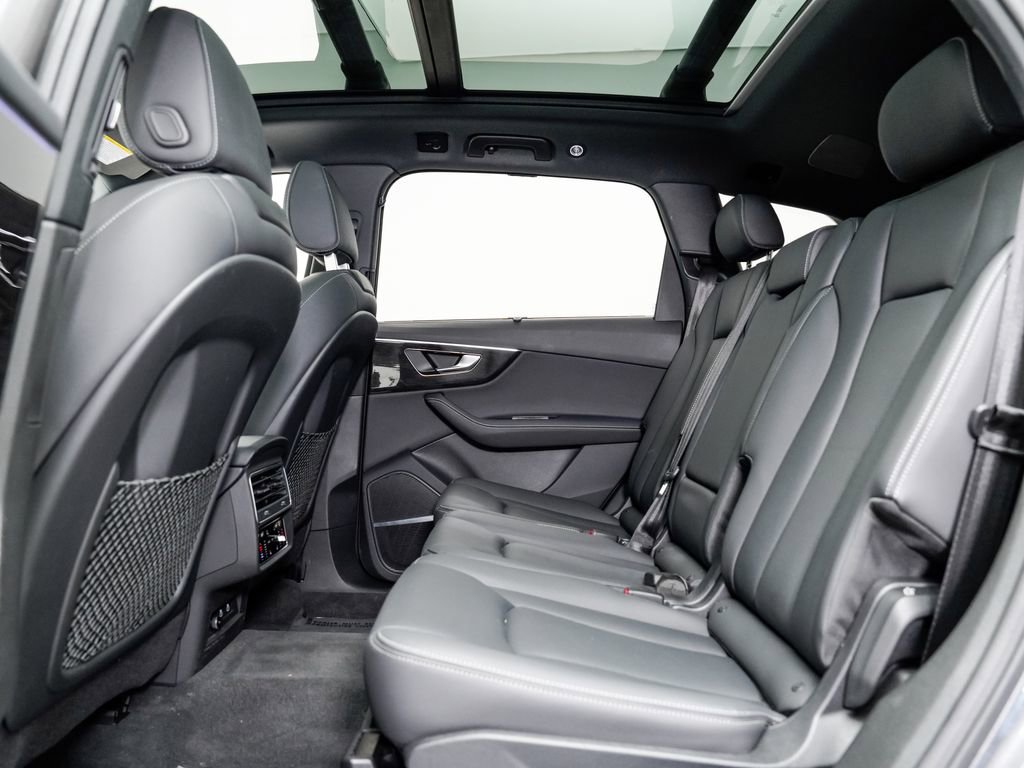 Certified 2025 Audi Q7 3.0T Premium Plus AWD/4WD image 22