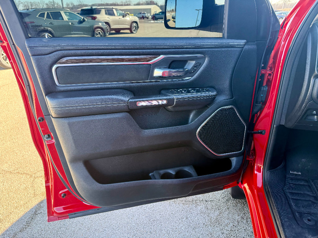 Used 2019 RAM 1500 Laramie image 11