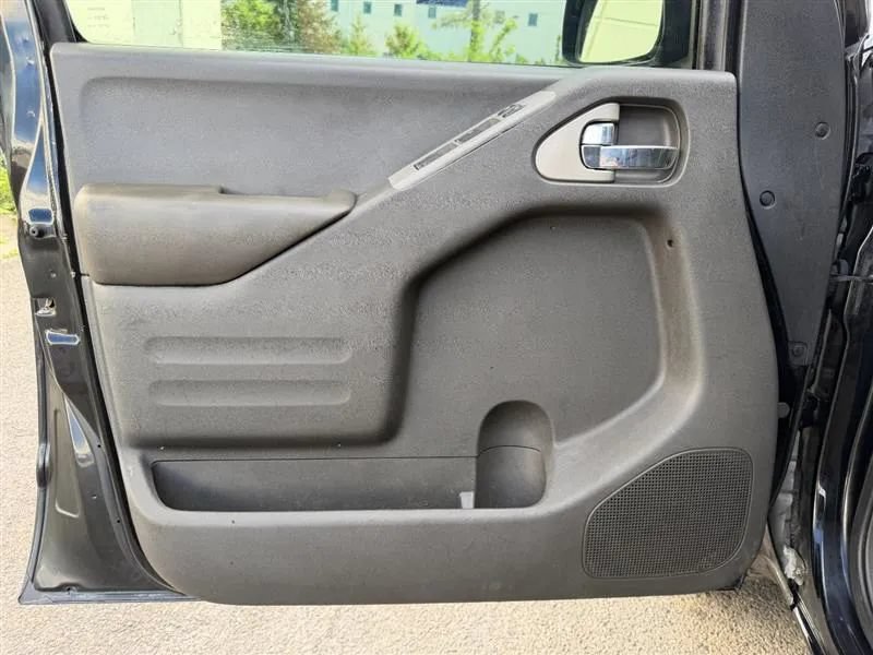 Used 2018 Nissan Frontier PRO-4X AWD/4WD image 37