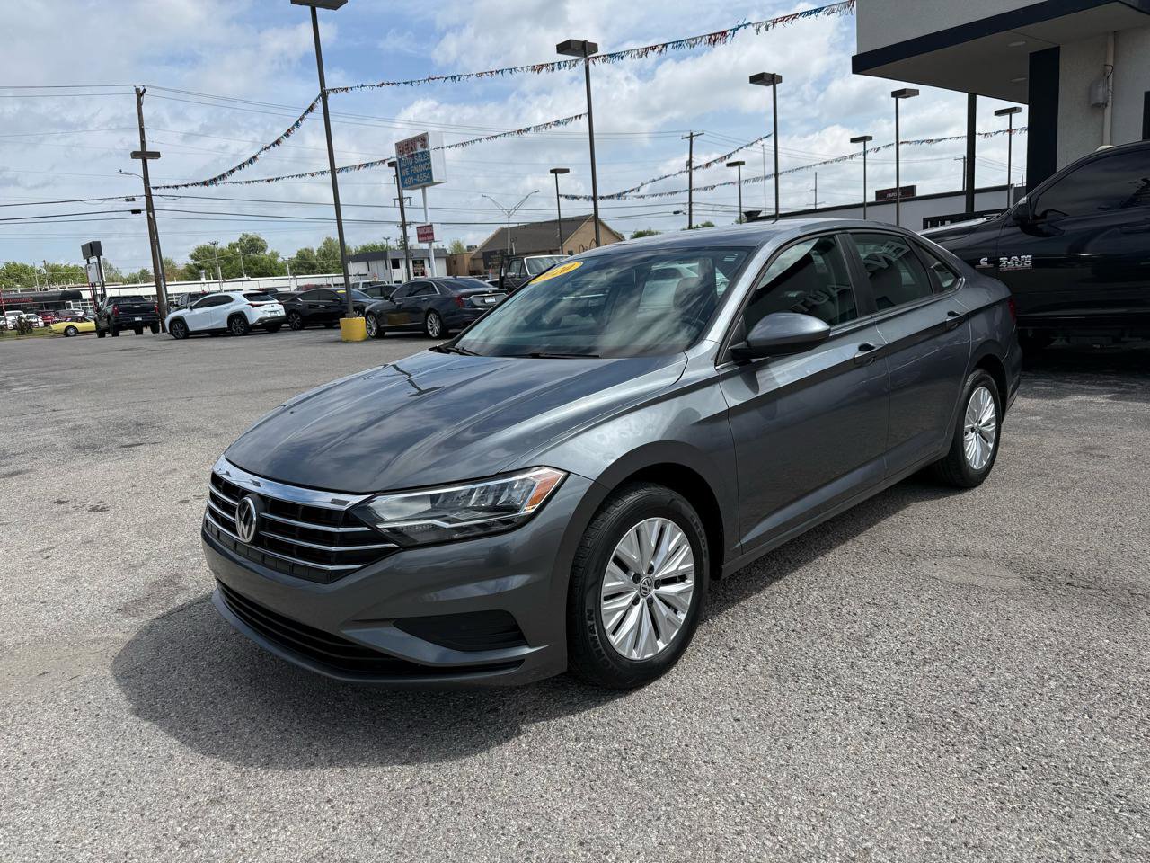 Used 2020 Volkswagen Jetta S image 2