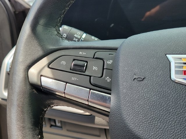 Used 2024 Cadillac XT4 Luxury w/ Cold Weather Package FWD image 19