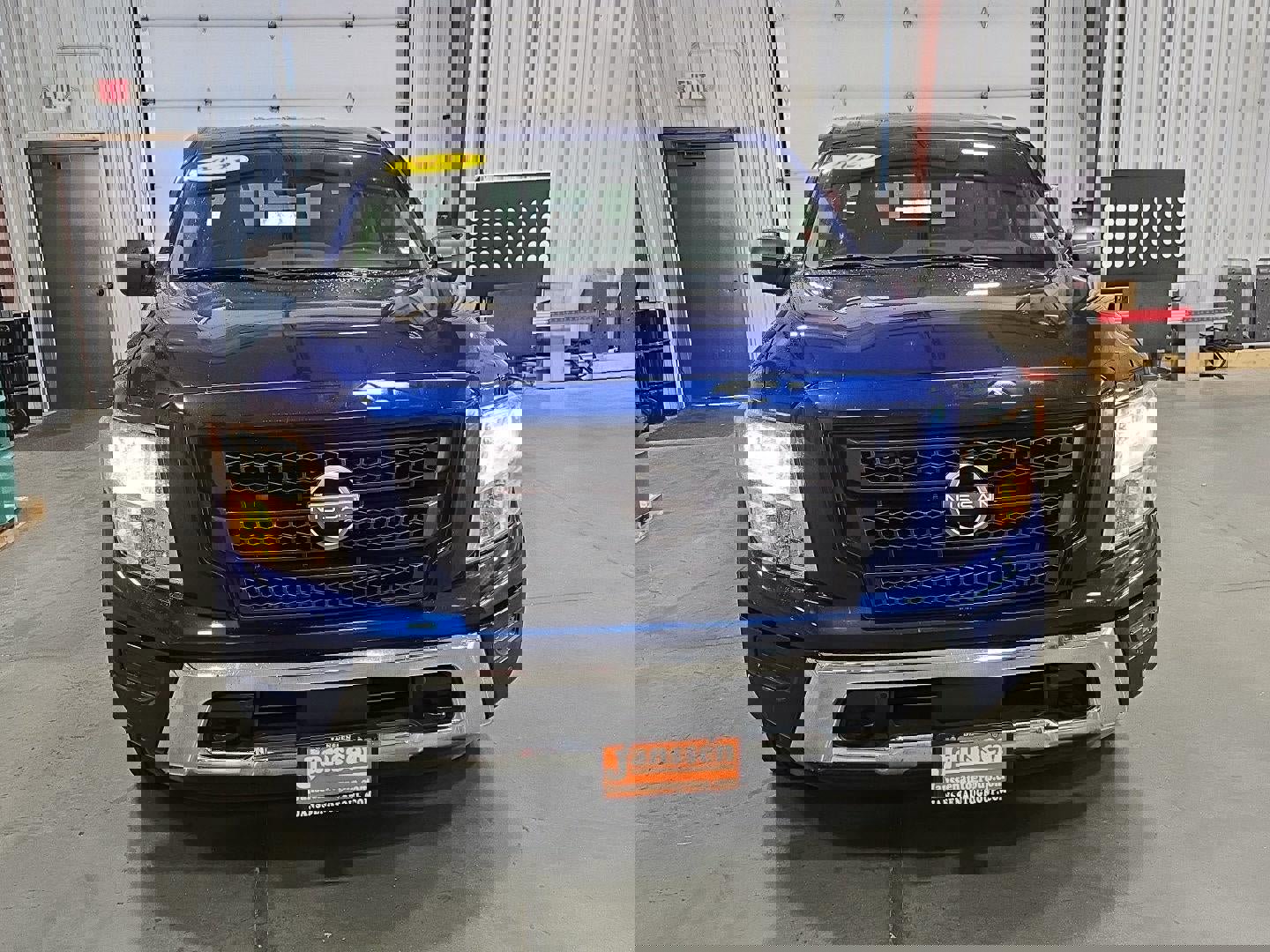 Used 2023 Nissan Titan SV w/ SV Convenience Package image 7