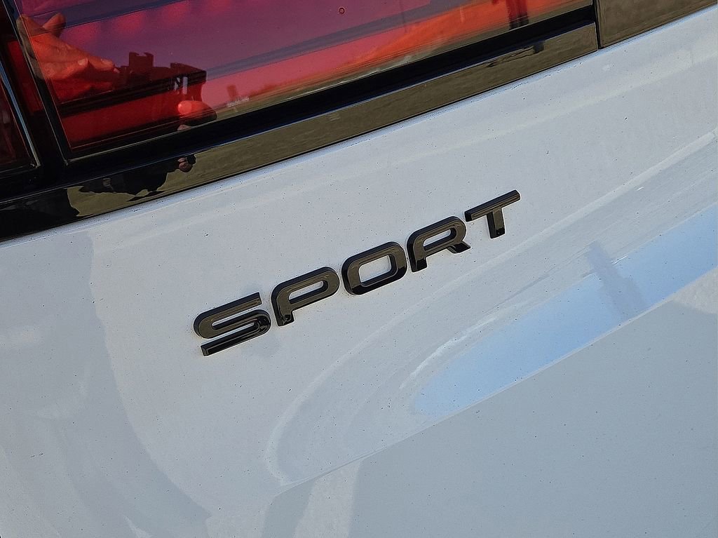 Used 2023 Land Rover Range Rover Sport SE Dynamic image 12