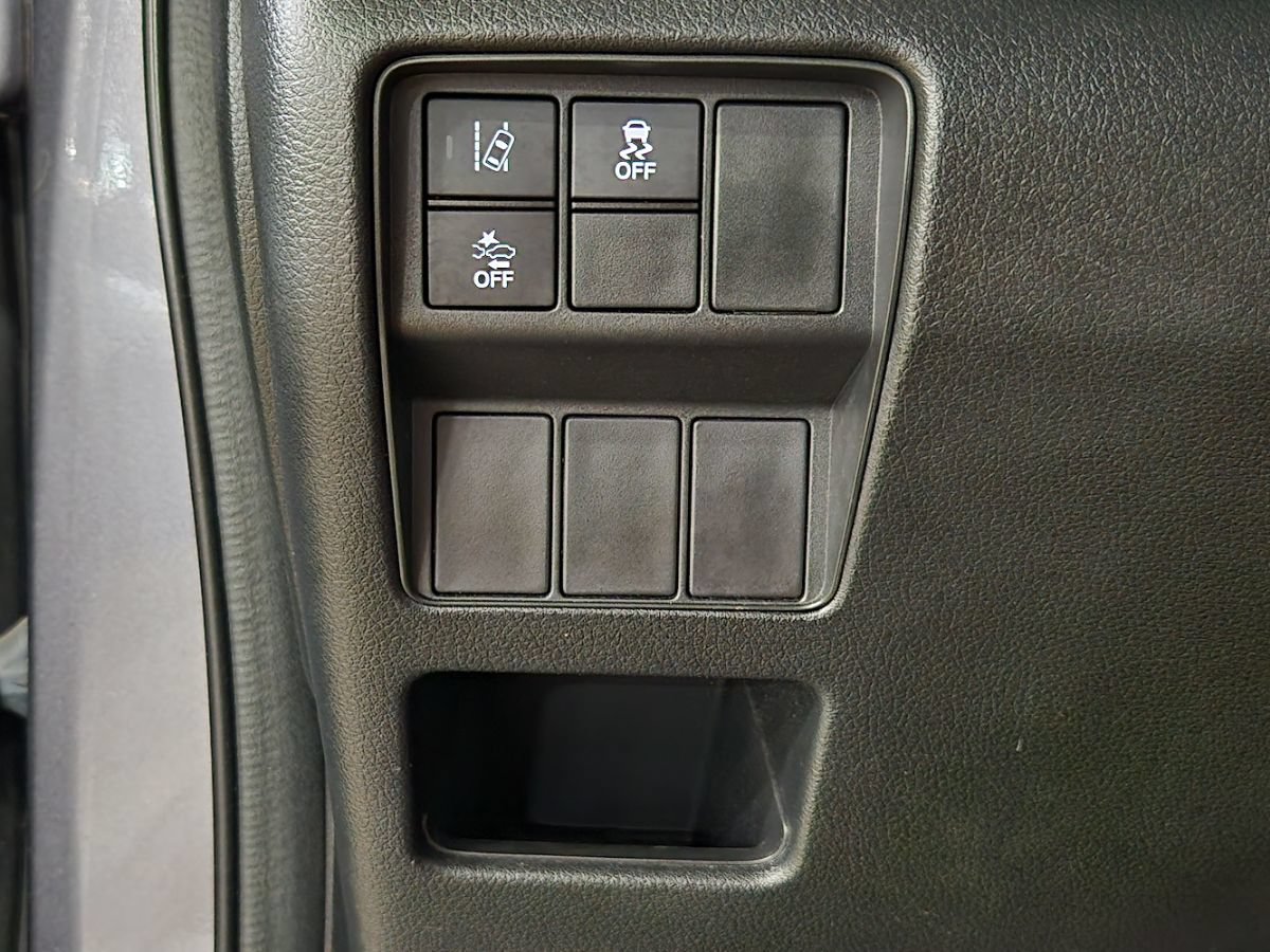 Used 2020 Honda CR-V LX image 39
