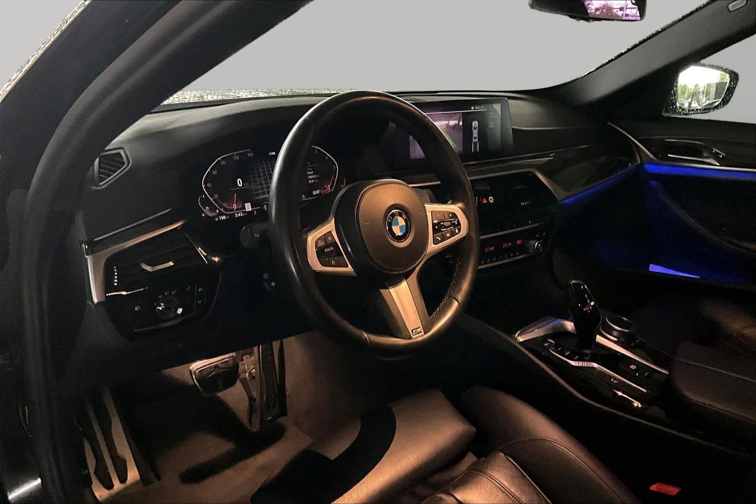 Used 2020 BMW 530i w/ M Sport Package RWD image 16