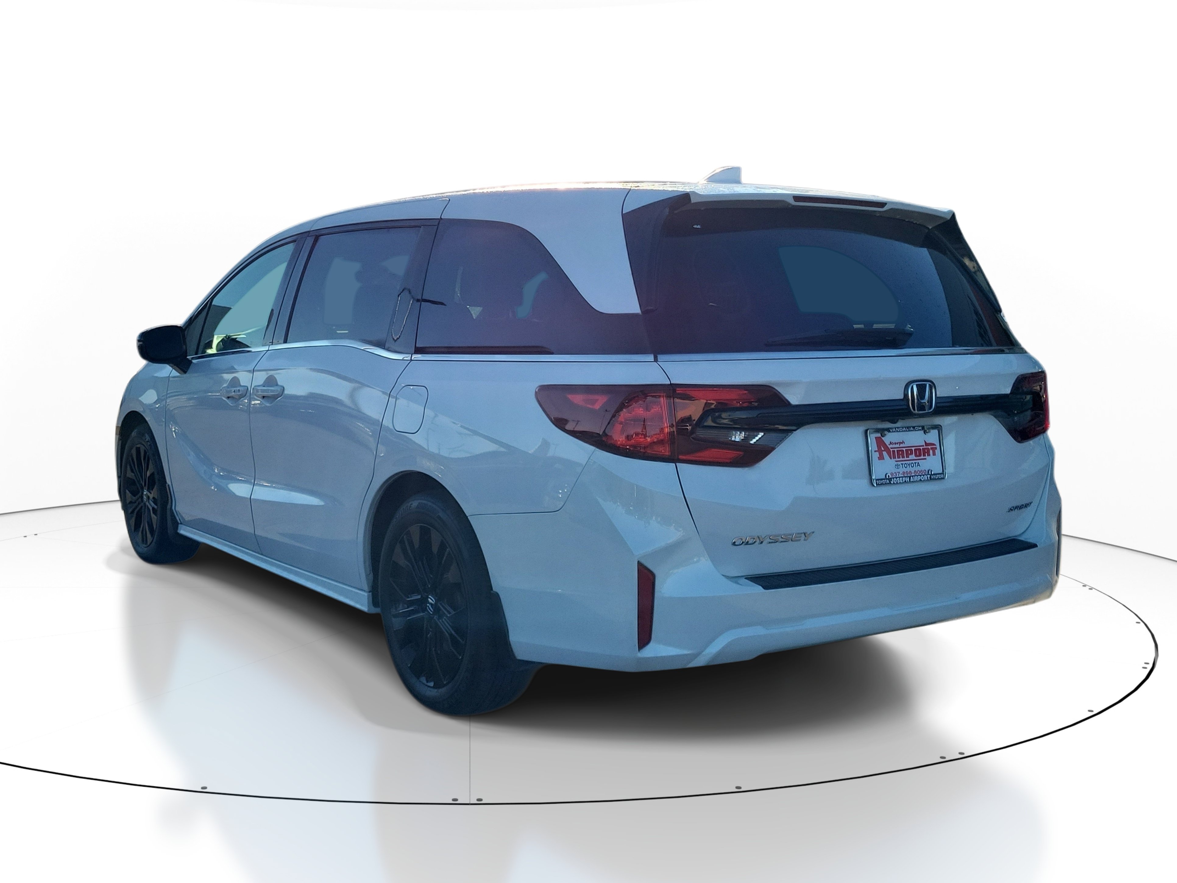 Used 2025 Honda Odyssey Sport-L image 3