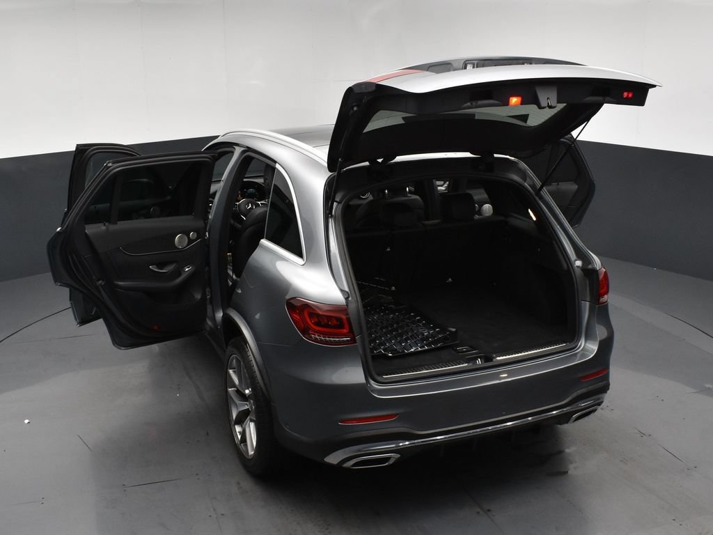 Used 2021 Mercedes-Benz GLC 300 4MATIC w/ AMG Line image 24