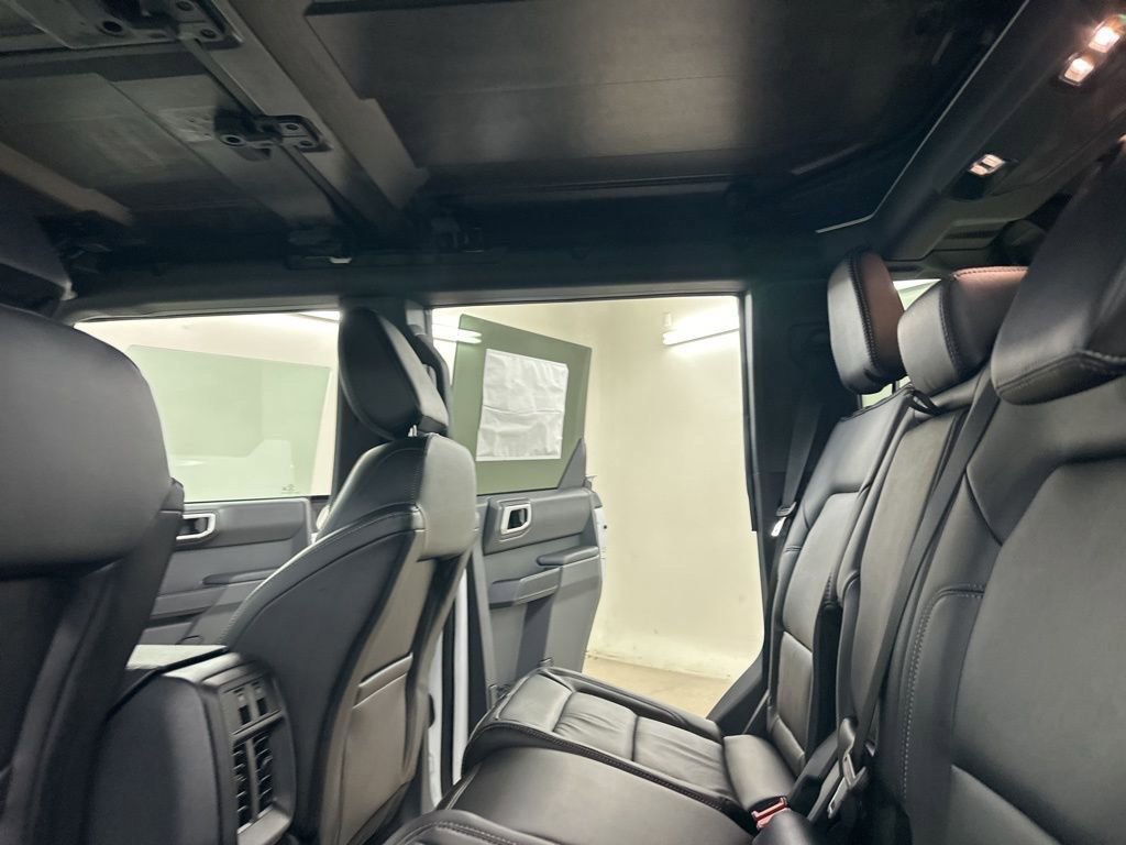 New 2025 Ford Bronco Outer Banks w/ Sasquatch Package AWD/4WD image 26